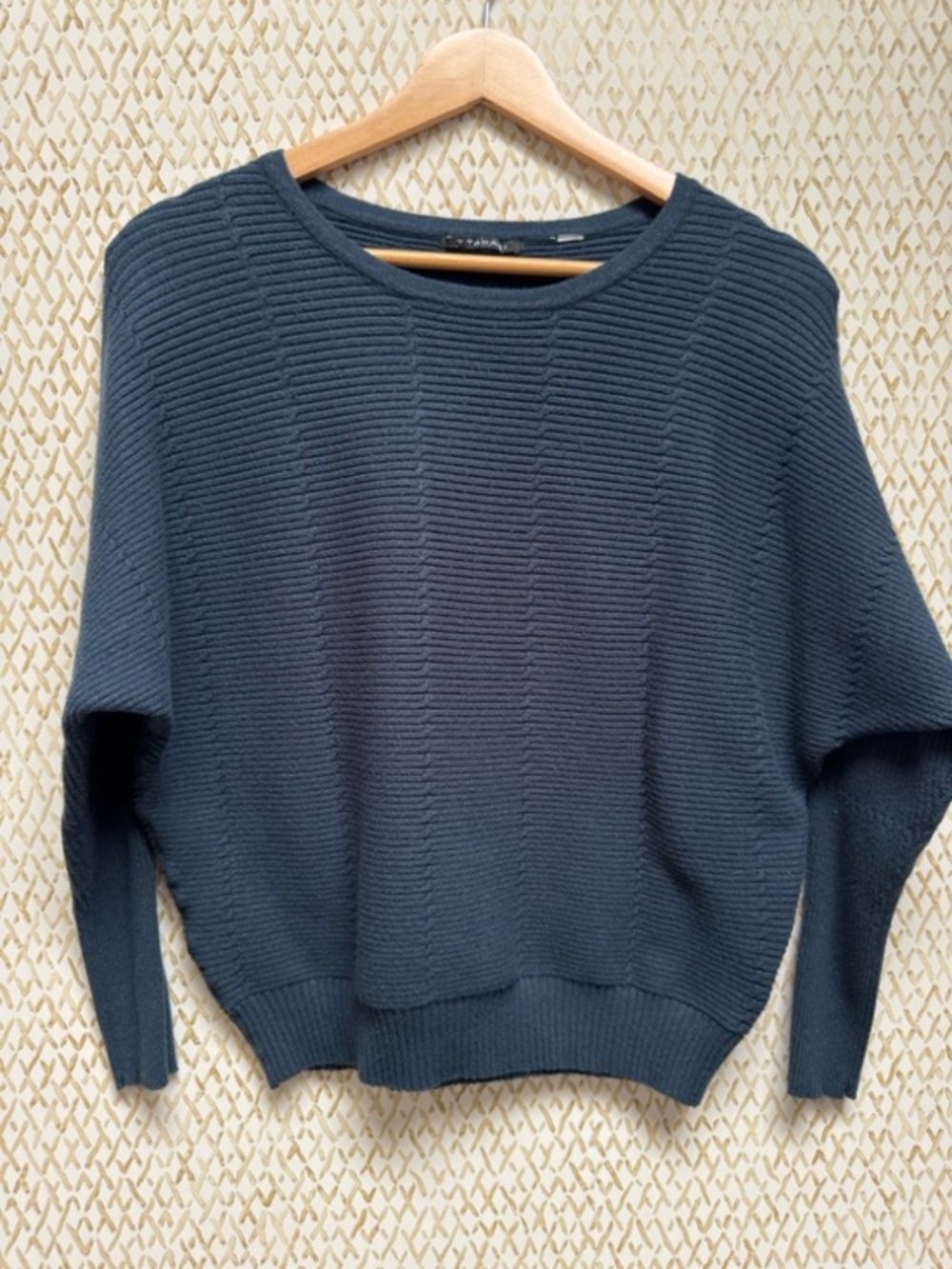 T Tahari Teal Dark Turquoise Ribbed Knit Dolman Batwing Crop Sweater Cozy Size M